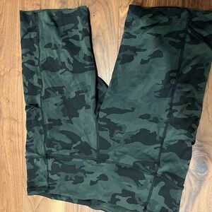 Lulu lemon Camouflage Leggings with pockets size 10